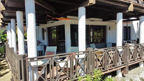 Μπαλκόνι ή βεράντα στο Blue Bay Beach Villas & Apartments