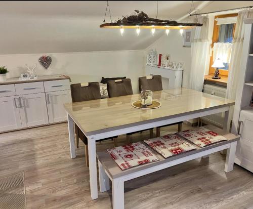 Η κουζίνα ή μικρή κουζίνα στο Ferienwohnung Hauzenberg Blick