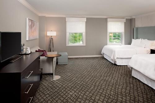 Postel nebo postele na pokoji v ubytování The Westin Governor Morris, Morristown