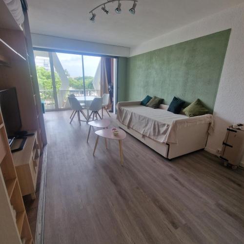 TypeT1 Spacieux à 300m du port et 6min de la plage