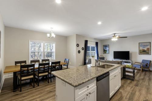 Dapur atau dapur kecil di The Elm at Ducks Landing