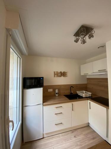 Photo de la galerie de l'établissement Typical Caen apartment, à Caen