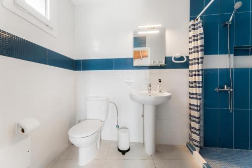 Koupelna v ubytování Mar Azul, Panorama View Apto de Oasis Vasiliko , La Asomada