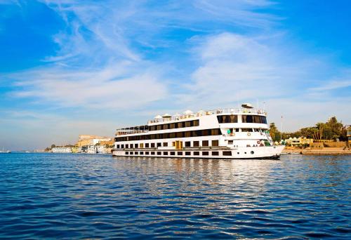 Nile Cruise Luxor 4 nights Aswan 3 nights