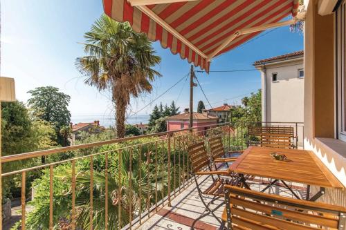 Apartments with parking space Opatija - 24005