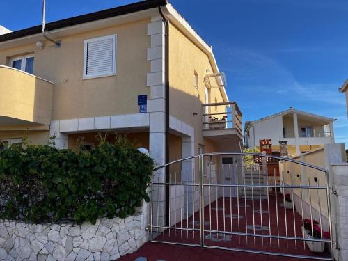 Seaside secluded apartments Kanica, Rogoznica - 24043