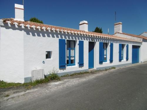 Photo de la galerie de l'établissement Maison de charme au Bourg de Noirmoutier avec jardin pour 4 pers - FR-1-823-9, à Noirmoutier-en-l'lle