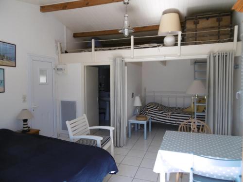 Photo de la galerie de l'établissement Maisonnette au calme, Noirmoutier, 3 pers. - FR-1-823-62, à Noirmoutier-en-l'lle