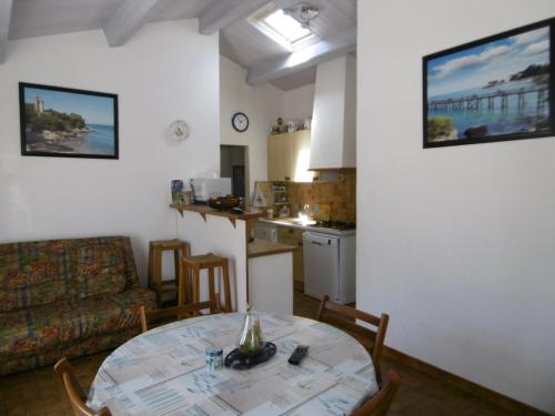 Photo de la galerie de l'établissement Maison calme Noirmoutier 4 personnes proche plage et commerces - FR-1-823-71, à Noirmoutier-en-l'lle