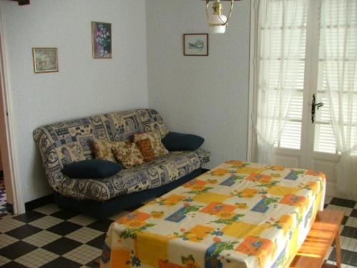 Photo de la galerie de l'établissement Maison à Barbâtre, 200 m de la plage, 4/6 pers, parking - FR-1-823-93, à Barbâtre