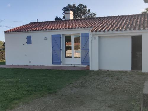 Photo de la galerie de l'établissement Maison à Noirmoutier - Proche Plage - 4 personnes - FR-1-823-101, à Noirmoutier-en-l'lle