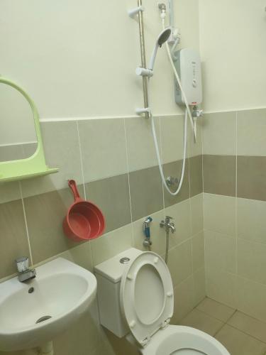 Koupelna v ubytování Homestay Fayyadh Teluk Intan 3Room2Bath
