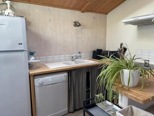 Gallery image of Maison à Barbâtre - 6 pers, jardin et WiFi - FR-1-823-132 in Barbâtre