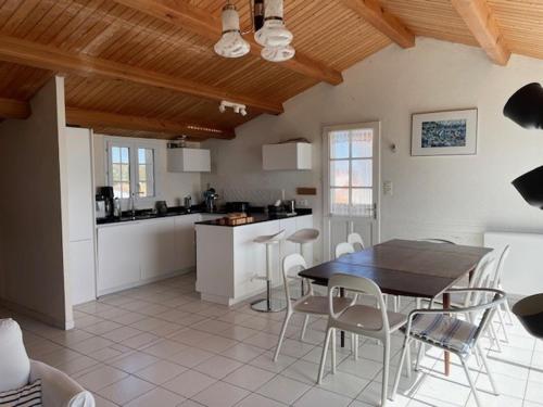 Photo de la galerie de l'établissement Maison Vue Mer à Noirmoutier, Proche Plage, 6 Pers. - FR-1-823-137, à Barbâtre