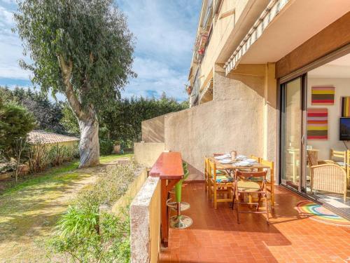 T3 Climatisé avec Parking, Proche Plage - FR-1-816-25