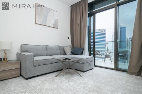 Mira Holiday Homes - newly and cosy studio with balcony in Business Bay
