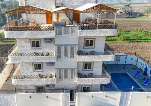 Holiday Dream Of Luxor