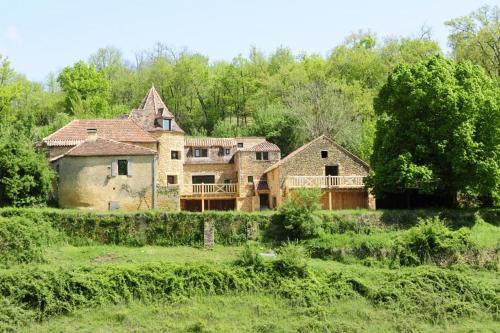 Domaine du Roc Gîtes 34 personnes