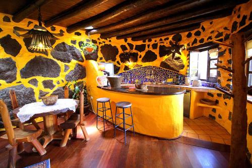 CORA - Beheizter Pool, Sauna, traumhafter Meerblick, Billiard, Tischtennis, sehr ruhig