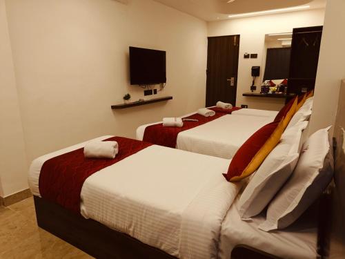 Televisyen dan/atau pusat hiburan di Woodlands Inn
