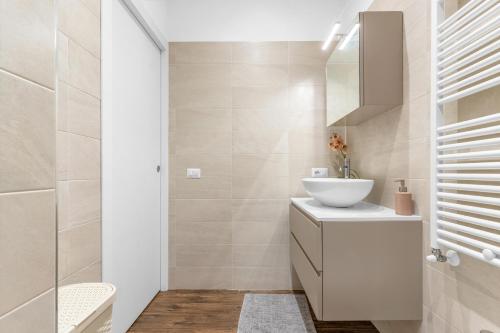 Corsica Comfort Suites-10 Min to LINATE AIRPORT