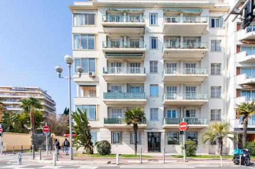 #37 Staywizus - 1BDR Bagatelle, Promenade, sea front - Balcony & AC