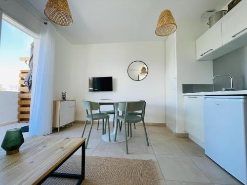 Appt Lumineux pieds dans l'eau N181