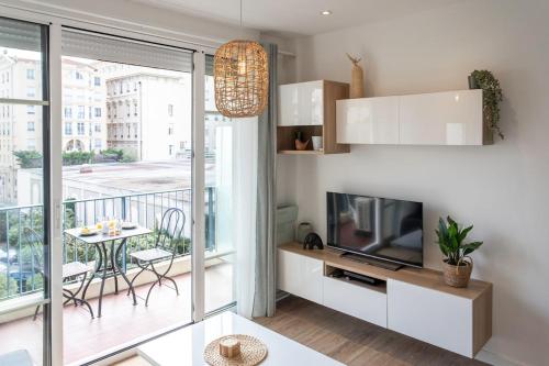 #26 Staywizus - Idealy located flat AC 2mins walk to Sea balcony
