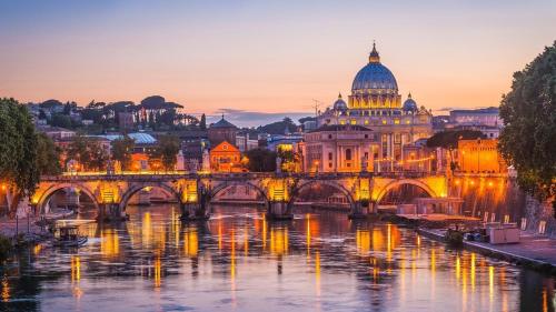 Authentic Central Roman Home - Metro 7min, 5min to Rome Center, AC, Wi-Fi