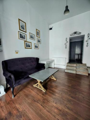 Posezení v ubytování Antique Hostel