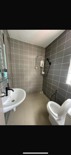 Ảnh trong thư viện ảnh của Homestay Balik Pulau Private Room ở Balik Pulau