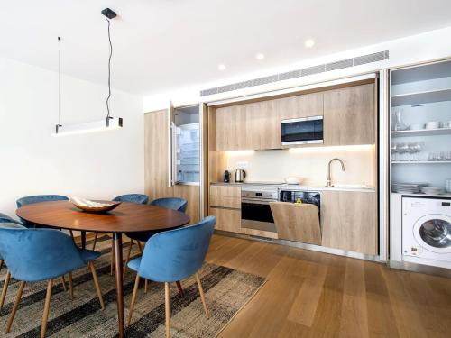 Liberdade Superb Apt with AC Elevator Garage