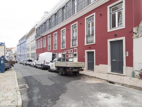 Bairro Alto Charming Bright Apt with AC Elevator
