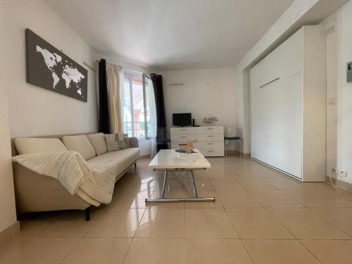 Perfect Studio Nice Beach Airport photo 10