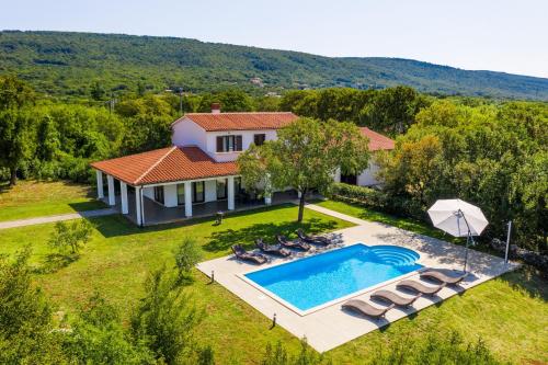 Villa Klara, beautiful and secluded villa close to the beach