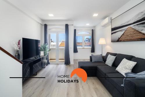 #305 Sea House Coastal Living