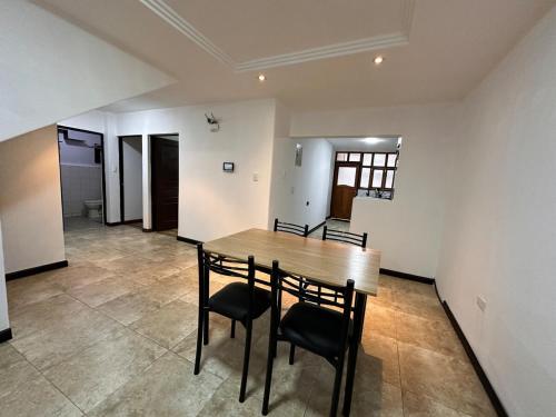 Coin salon dans l'établissement Departamento Familiar Cómodo Cerca de el Centro