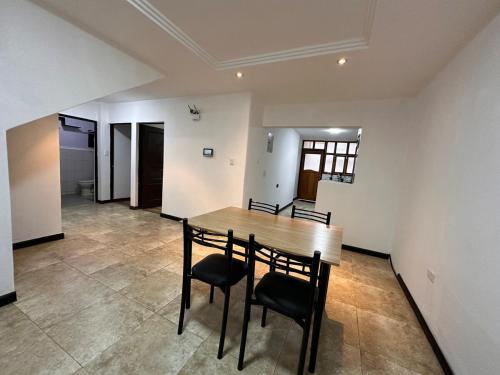 Coin salon dans l'établissement Departamento Familiar Cómodo Cerca de el Centro