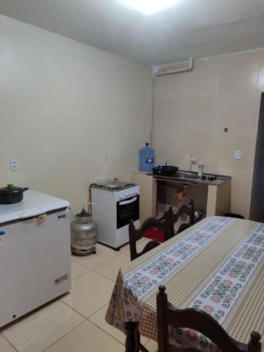 Dapur atau dapur kecil di Apê perto do Parque Euclides Dourado