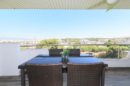 UHC Arquus Apartments