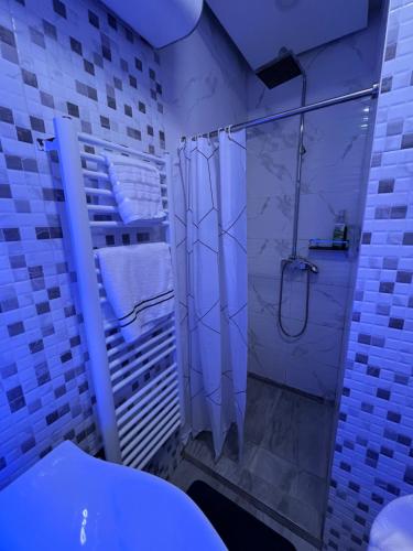 Ένα μπάνιο στο Lux S Central Apartment