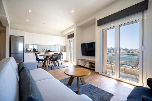 Attiki Square & Metro Modern 2-Bedroom Apt by MPS