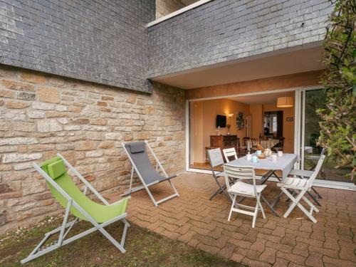 Appartement cosy 2 pièces, 5 pers, à 250m plage, terrasse et jardin, garage inclus, Carnac - FR-1-477-94