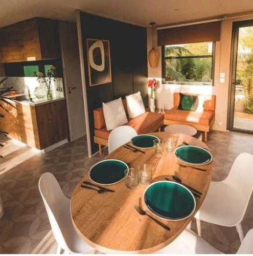 Gambar di galeri bagi Camping 4 étoiles - Piscine - ccbabhc di Aramits