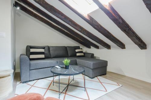 GuestReady - Industrial gem near Plaza de España