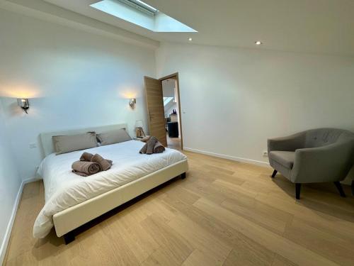 Gorgeous 2 bedrooms brand new sea view photo 11