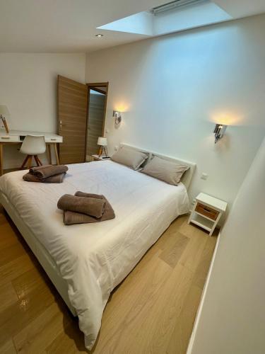 Gorgeous 2 bedrooms brand new sea view photo 7
