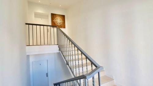 Gorgeous 2 bedrooms brand new sea view photo 17