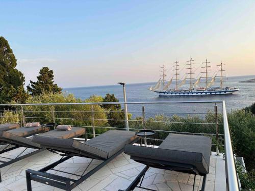 Hvar Dream View Penthouse with Hot Tub