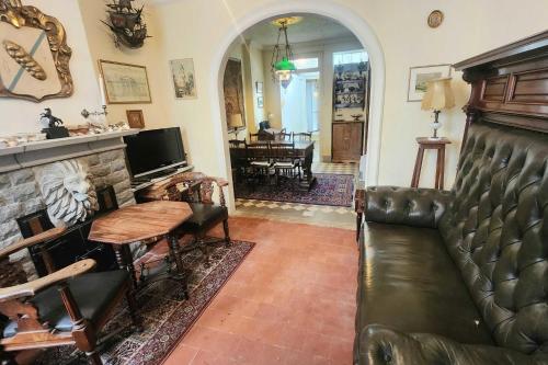 Spacious house just steps from the beach